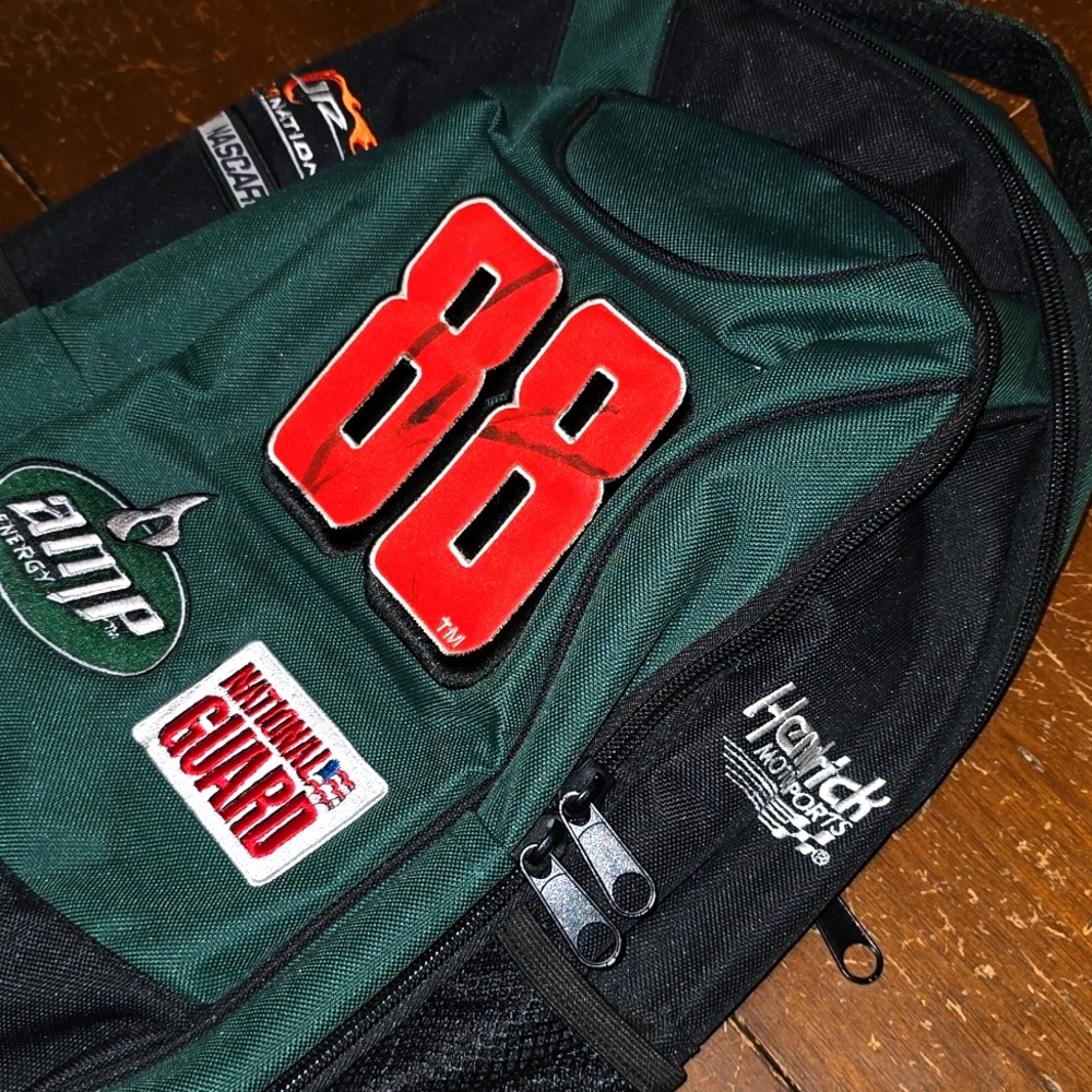 NWOT Dale Earnhardt Jr #88 NASCAR Backpack Auto Signed - Picture 2 of 5